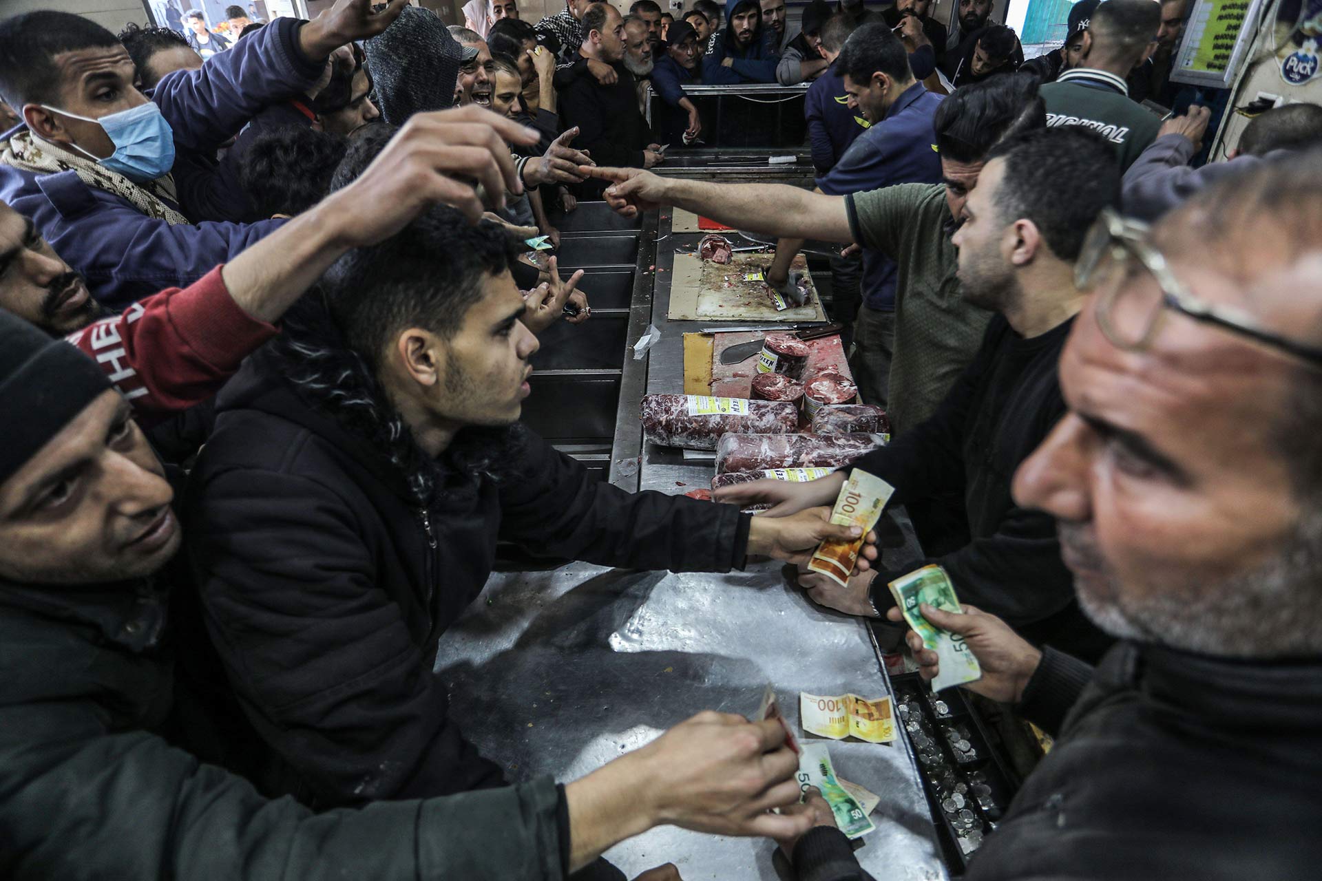  Middlemen Push Up Prices As Gazans Struggle To Survive
