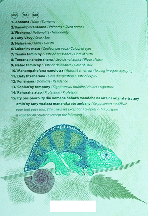 biometric-bribery-semlex/Madagascar-Passport-Inside-2.jpg