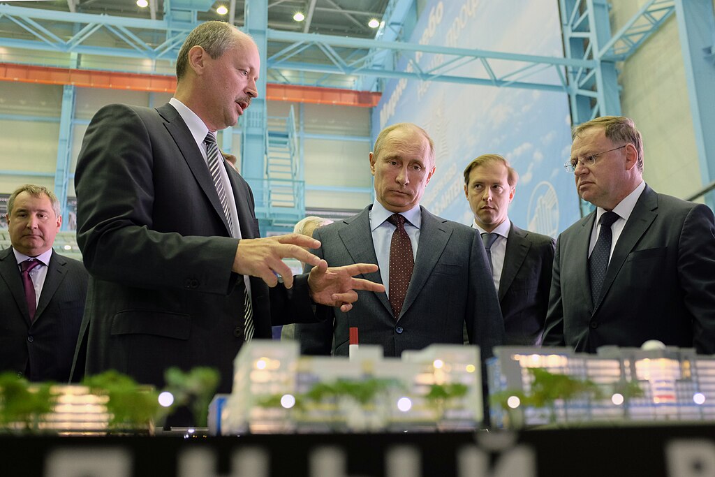 1024px President Putin with two directors from the Almaz Antey Corporation