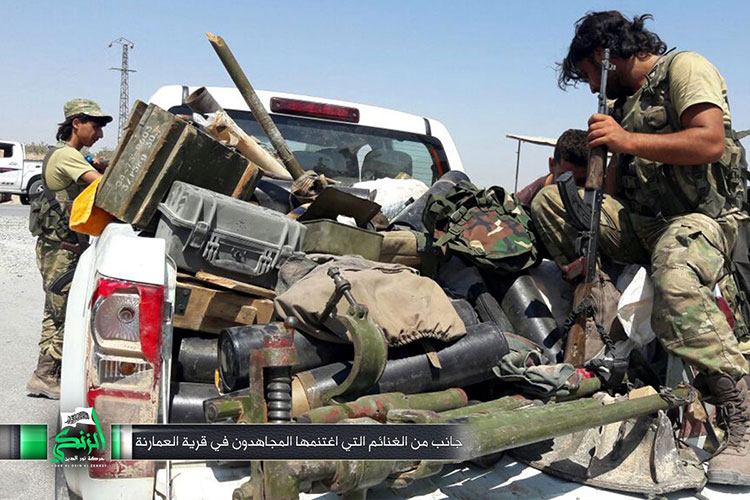 Оружие и боеприпасы, захваченные «Легионом аль-Шам» (подразделение Сирийской свободной армии) у поддерживаемых Пентагоном Демократических сил Сирии. (Фото: Twitter)